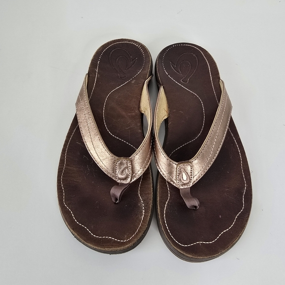 OluKai Kumu Leather Sandals Flip Flops Metallic Gold Size 7 Beach Vacation - Picture 3 of 10